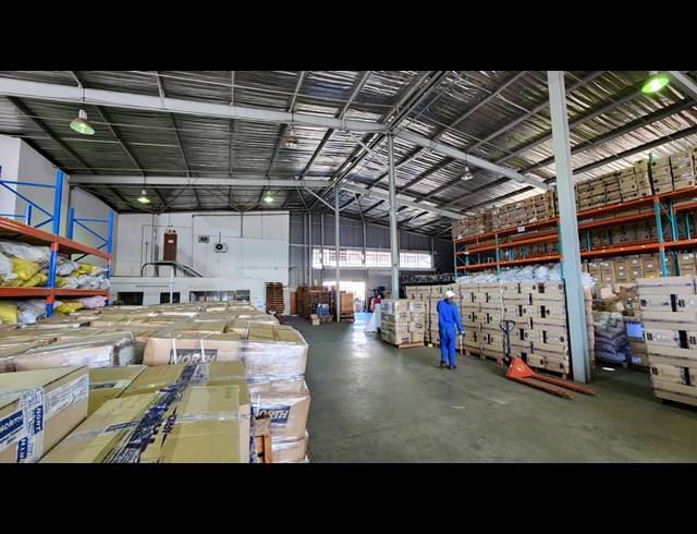 2,501M² WAREHOUSE FOR SALE IN ISANDO